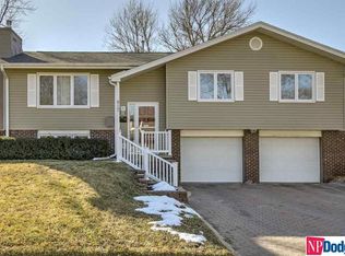 817 Arlene Ave, Papillion, NE 68046