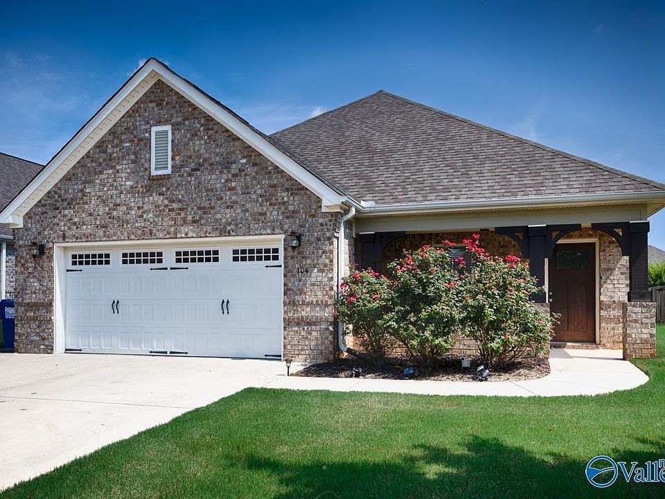 1st image of 104 Goldfinch Dr