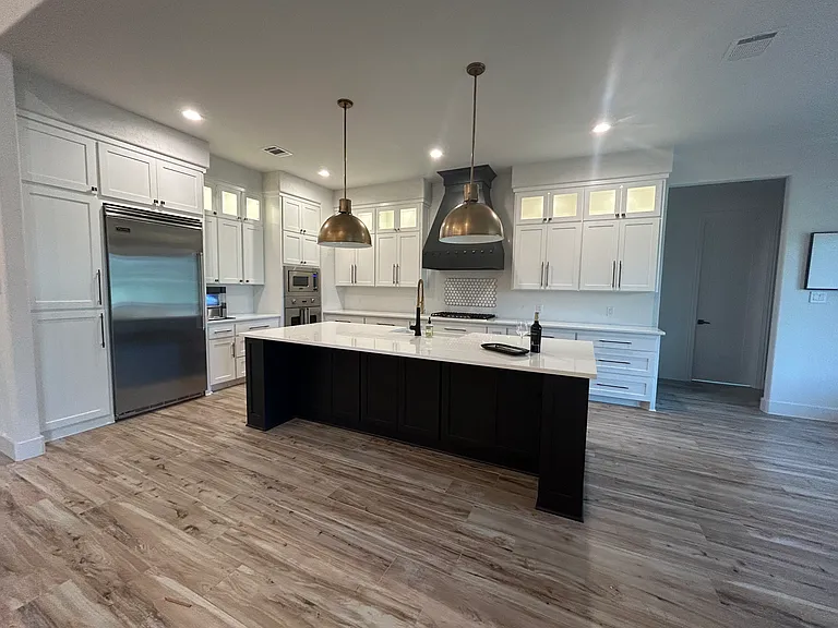 215 Flat Rock Ln — Photo 2