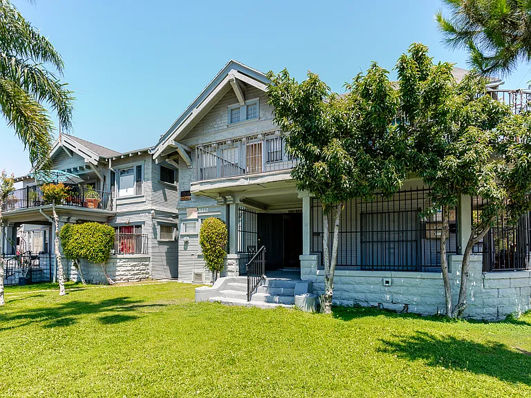 5432 S Figueroa St — Photo 11