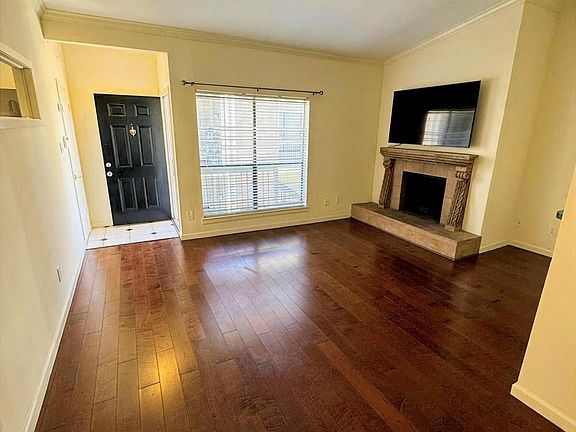 5th image of 2001 Bering Dr APT 2D