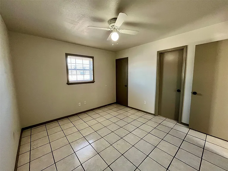 1042 W Village Ct #D — Photo 17