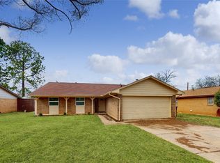 2410 Westchester Dr, Arlington, TX 76015
