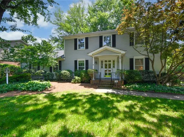 910 Greenwood Dr, Greensboro, NC 27410