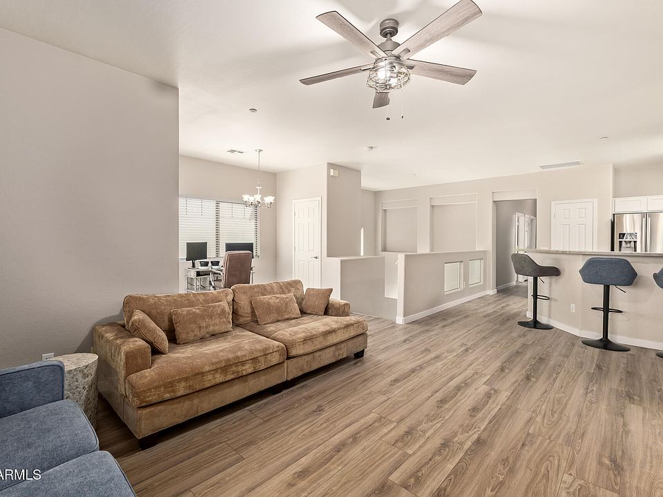 1st image of 805 S SYCAMORE -- #202