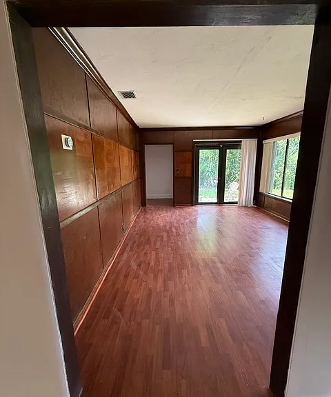1545 Mantua Ave — Photo 27