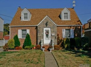 59 Lutz Dr, Valley Stream, NY 11580