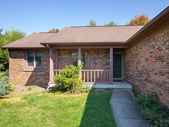 4th image of 8811 Country Walk Dr