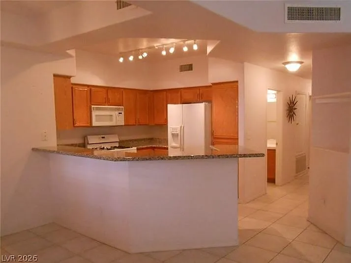 103 Topsail Dr — Photo 8