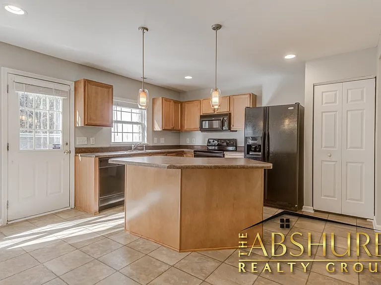 5223 Malik Dr — Photo 12