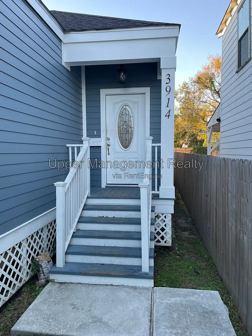 2 bed, 1.0 bath, 900 sqft, $1,495 — Photo 2