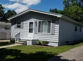 697 Livingston Ave, Pontiac, MI 48340