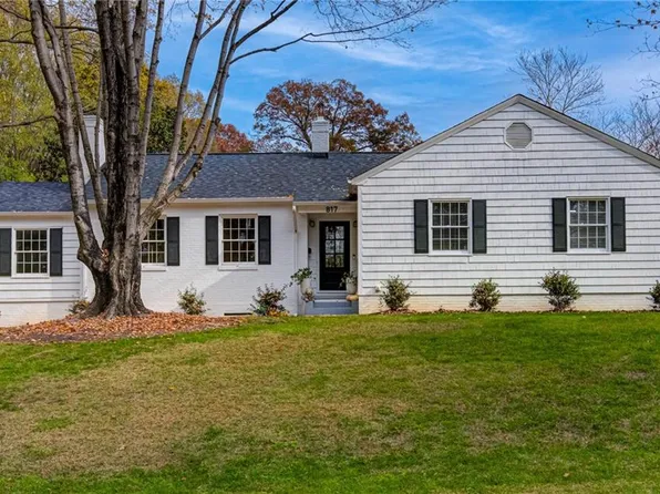 817 Shoreland Rd, Winston Salem, NC 27106