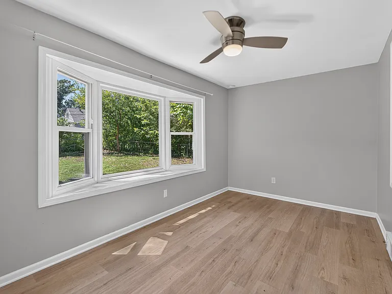 7318 Rosewood St — Photo 16