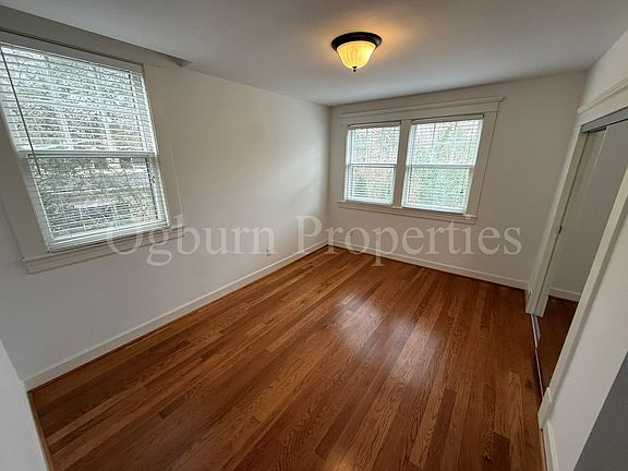 5th image of 1301 Clover St APT 2