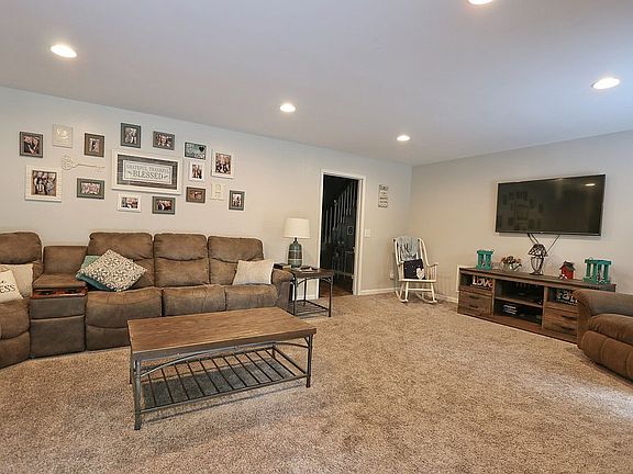 4th image of 253 Ashley Dr