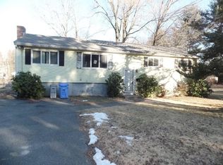 129 Marked Tree Rd, Holliston, MA 01746