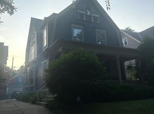 3209 N Shepard Ave, Milwaukee, WI 53211