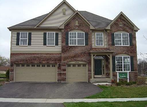 1st image of 32 Roosevelt Ln