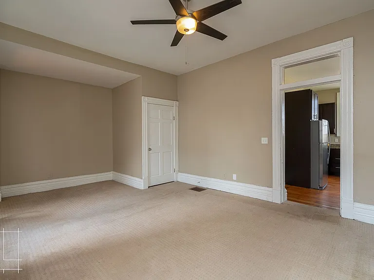 216 W. Hubbard Ave — Photo 9