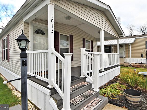 4th image of 1013 Pine Cir