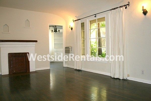 1st image of 829 N Sweetzer Ave