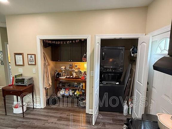 4th image of 12A Greenwood Ave