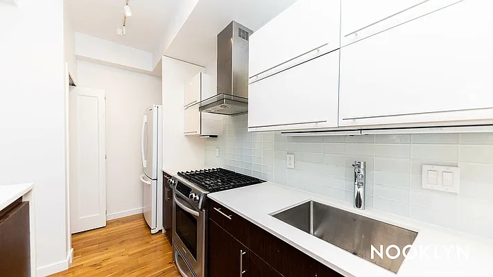 Rented by Nooklyn NYC LLC | media 15