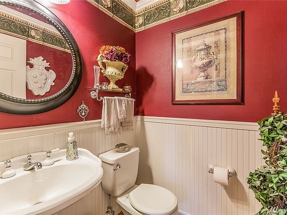 5th image of 3530 46th St NE