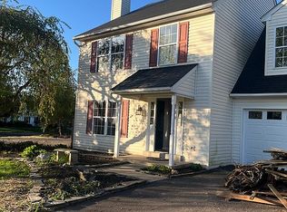 21 Greenleaf Cir, Perkasie, PA 18944