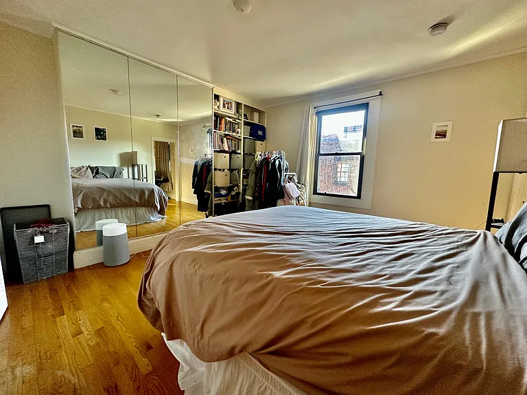34 Gloucester St #4 — Photo 6