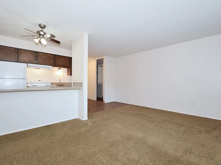 Gardenbrook Apartments — Photo 30