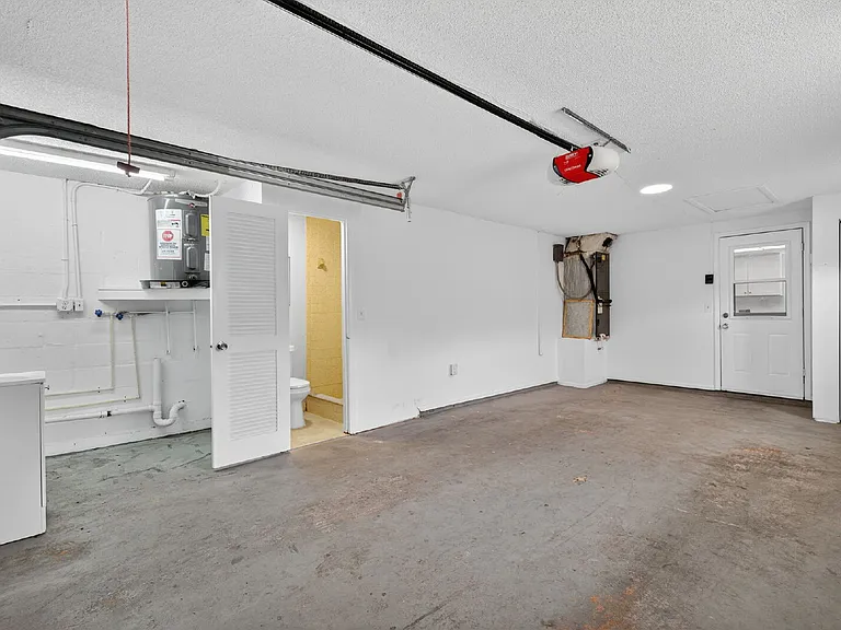8626 Robilina Rd — Photo 30
