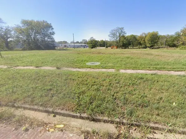 721 S 18th St, Independence, KS 67301