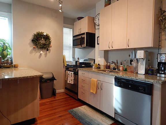 2nd image of 60 College Ave #1
