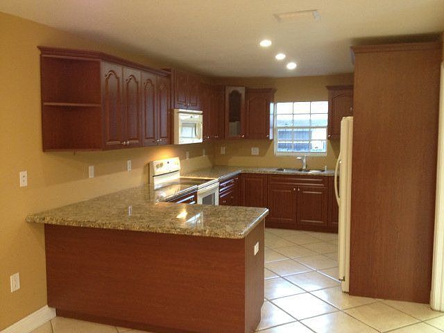 2nd image of 3958 SW 2nd St