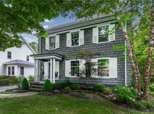 102 Oakgrove Dr, Williamsville, NY 14221