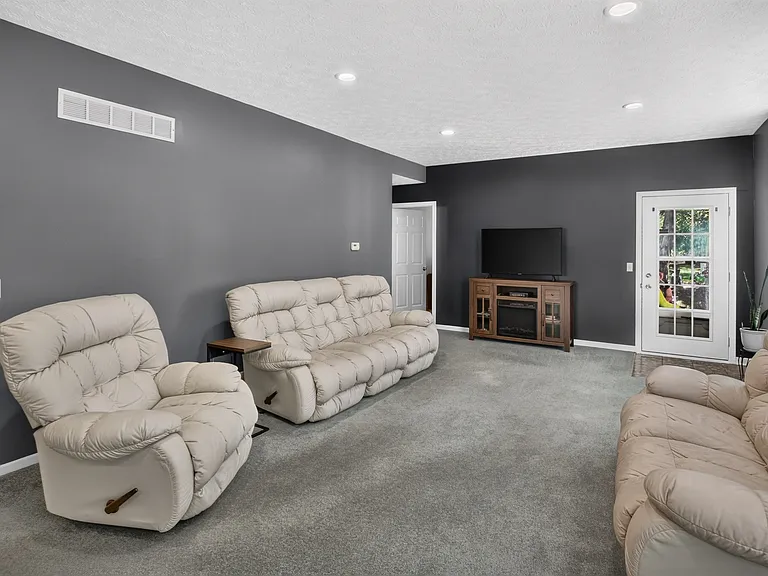 11309 Lake Meadow Ln — Photo 18