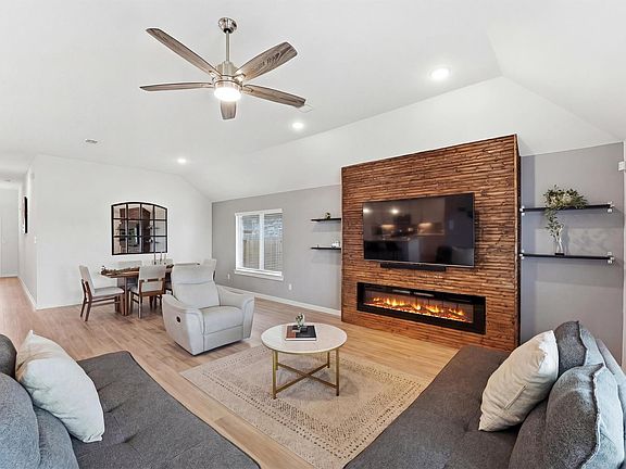 4th image of 8611 Pier Cove Dr