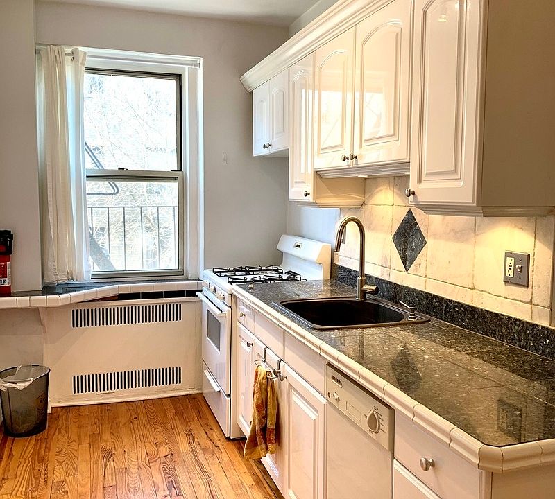 1st image of 41-35 45th St #G4