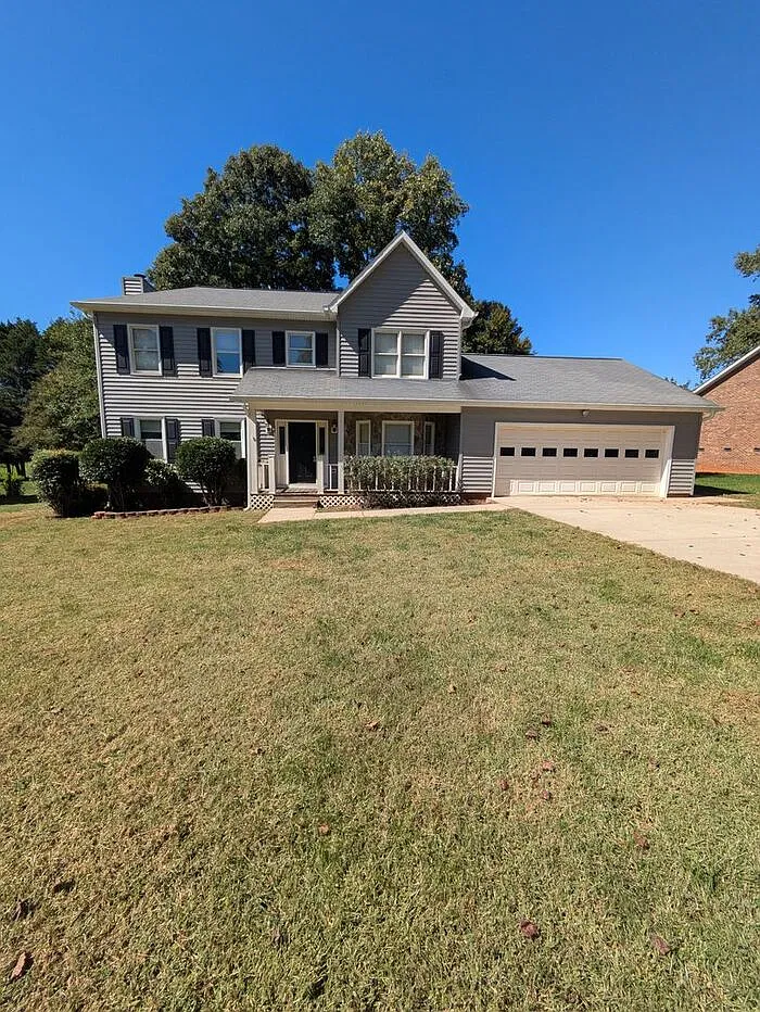 3 bed, 2.5 bath, 1824 sqft, $1,795 — Photo 1