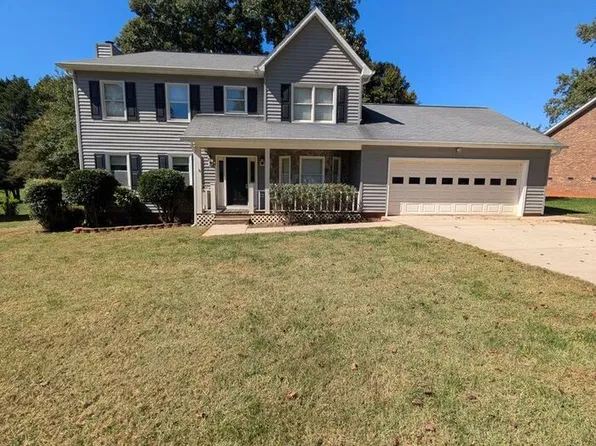 1309 Ripken Dr, Hickory, NC 28602