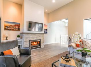 2102 Wharf Rd, Capitola, CA 95010