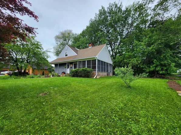 53 Groveland Terrace, Newington, CT 06111