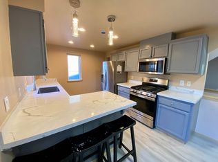 3821 Carr Pl N, Seattle, WA 98103