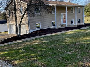 2925 Olde Falls Rd, Zanesville, OH 43701
