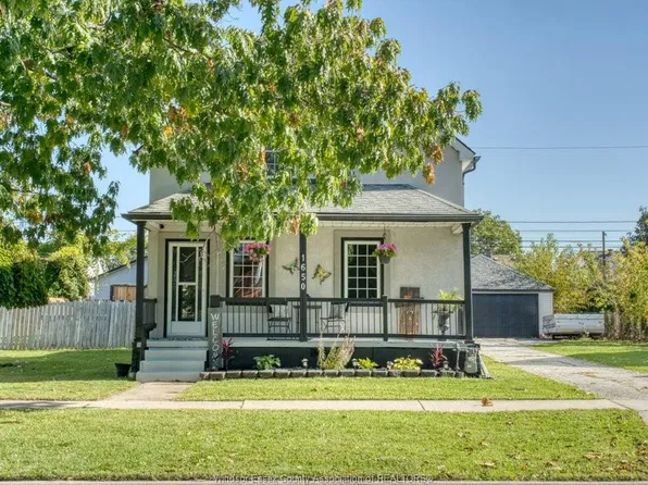 1650 Albert Rd, Windsor, ON N8Y 3R5