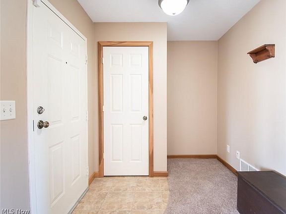 4th image of 863 Cedar Way Unit 806