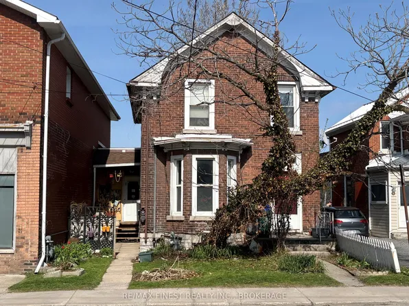 283 Montreal St, Kingston, ON K7K 3G9
