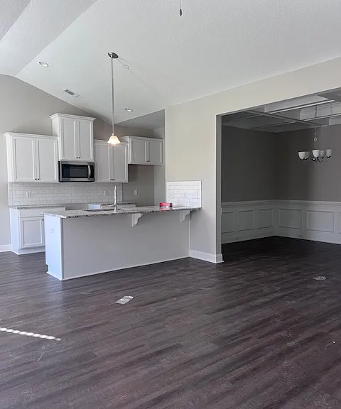 218 Laguna Way — Photo 3
